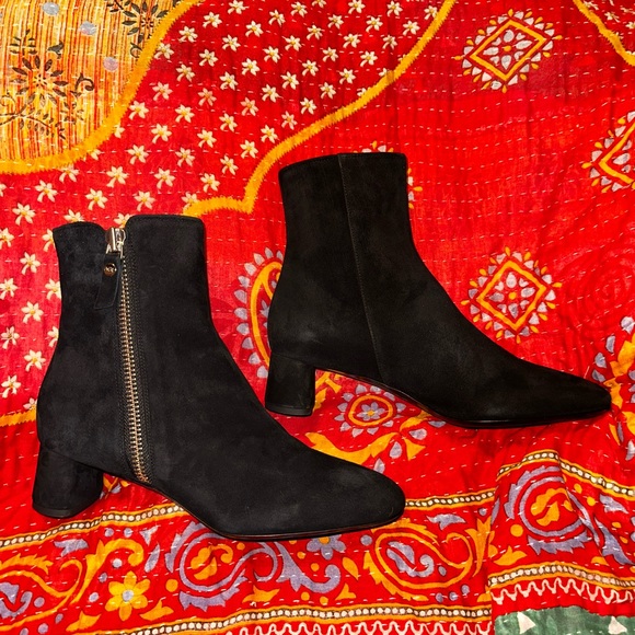 AGL Italian Suede Bootie. Size 39.5/9 - Picture 2 of 7